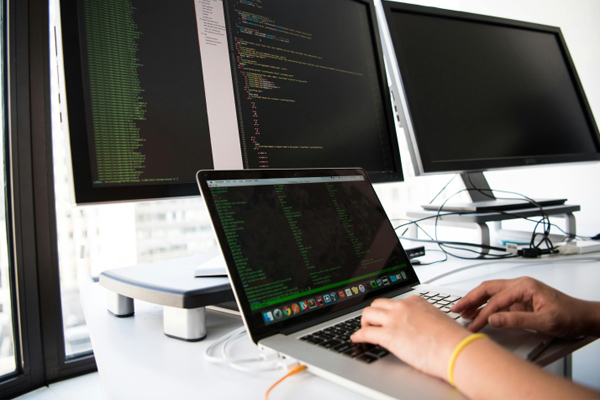 金快樂電源申請帶有防水結構的叉車電池結構，提高叉車電池防水性能:叉車